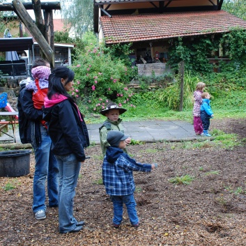 Die Ponys der CV-Ponyfarm in Kleinhoechberg im September 2011 - 04