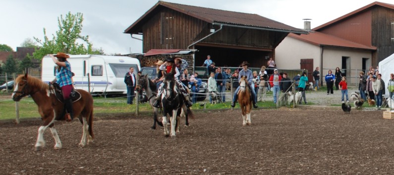 Die betrunkenen Cowboys auf der CV Ponyfarm 2010 - 10