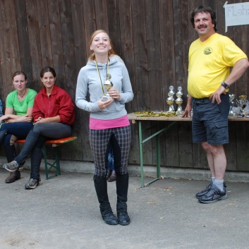 Gelaenderallye CV-Ponyfarm 2011 - Siegerehrung Jugendliche 03