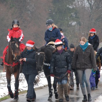Nikolausumzug der CV-Ponyfarm im Jahr 2010 - 06