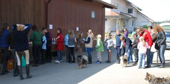 Ostereiersuche auf der CV-Ponyfarm April 2010 - 04